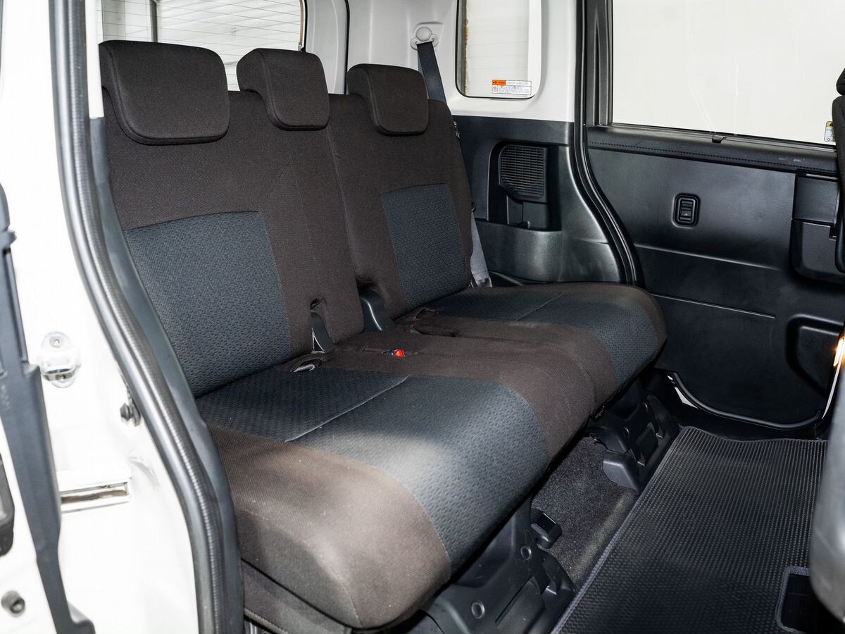 Toyota Roomy 2021 - фото автомобиля