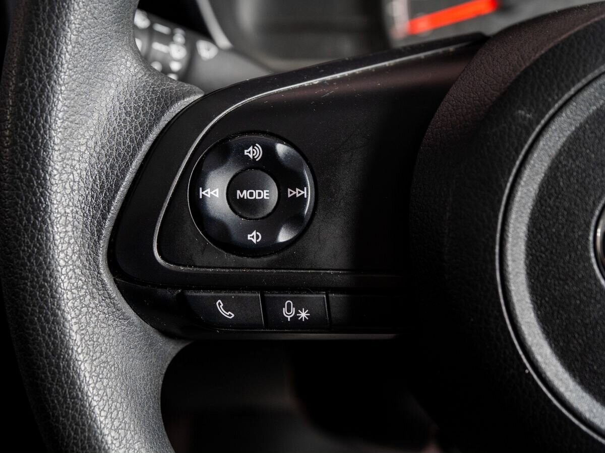 Toyota Roomy 2021 - фото автомобиля