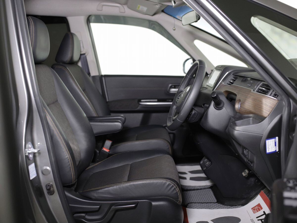 Honda Freed 2022 - фото автомобиля