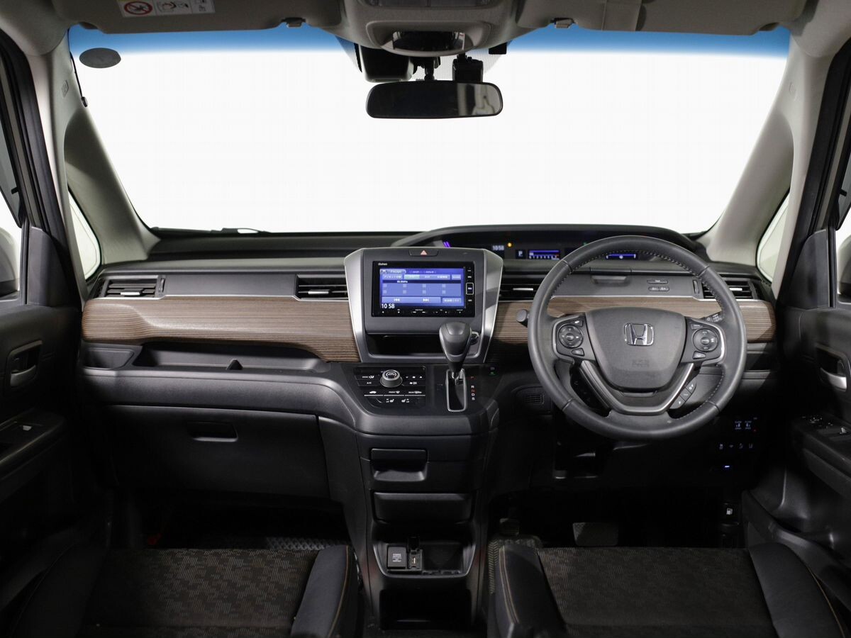 Honda Freed 2022 - фото автомобиля