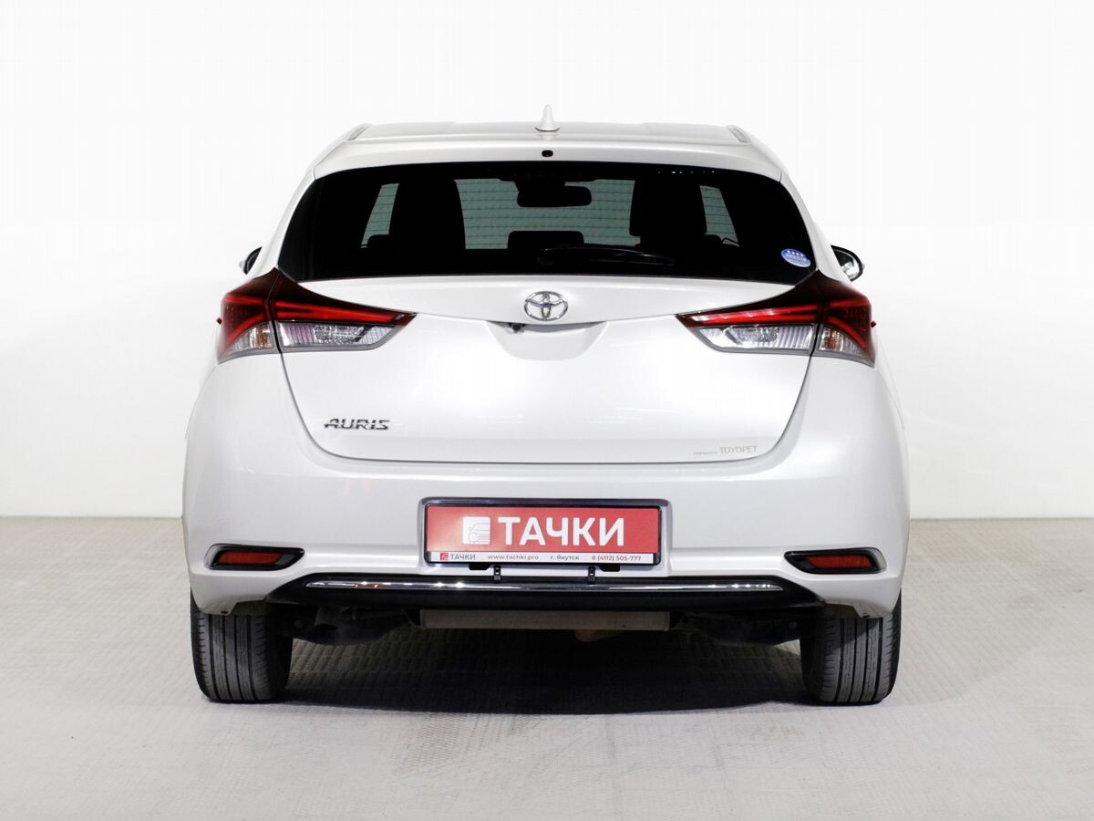 Toyota Auris 2016 - фото автомобиля