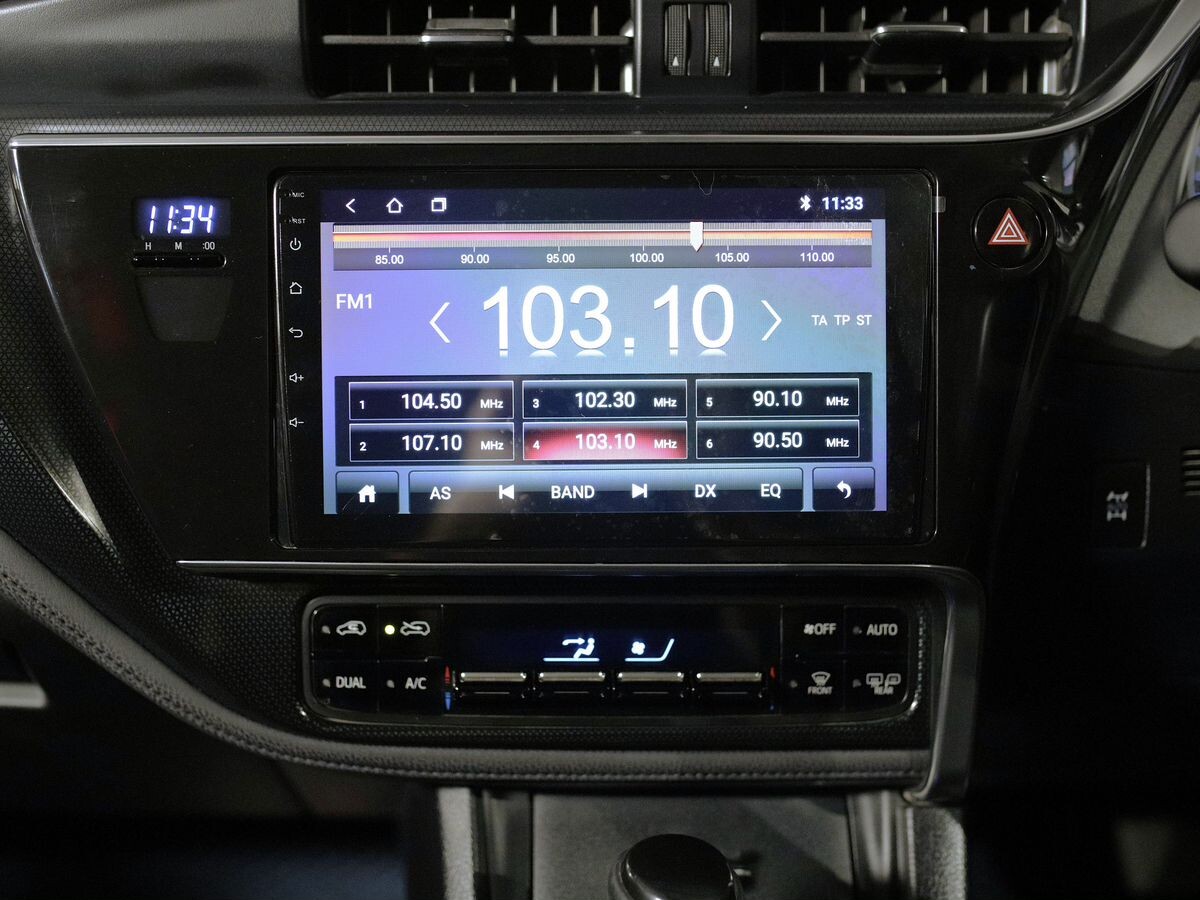 Toyota Auris 2016 - фото автомобиля