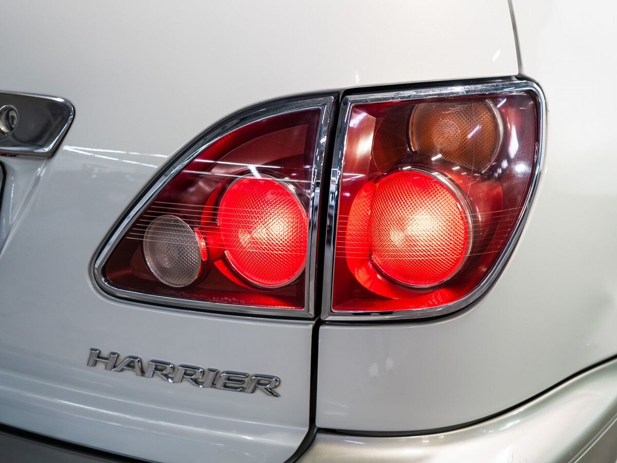 Toyota Harrier 2000 - фото автомобиля