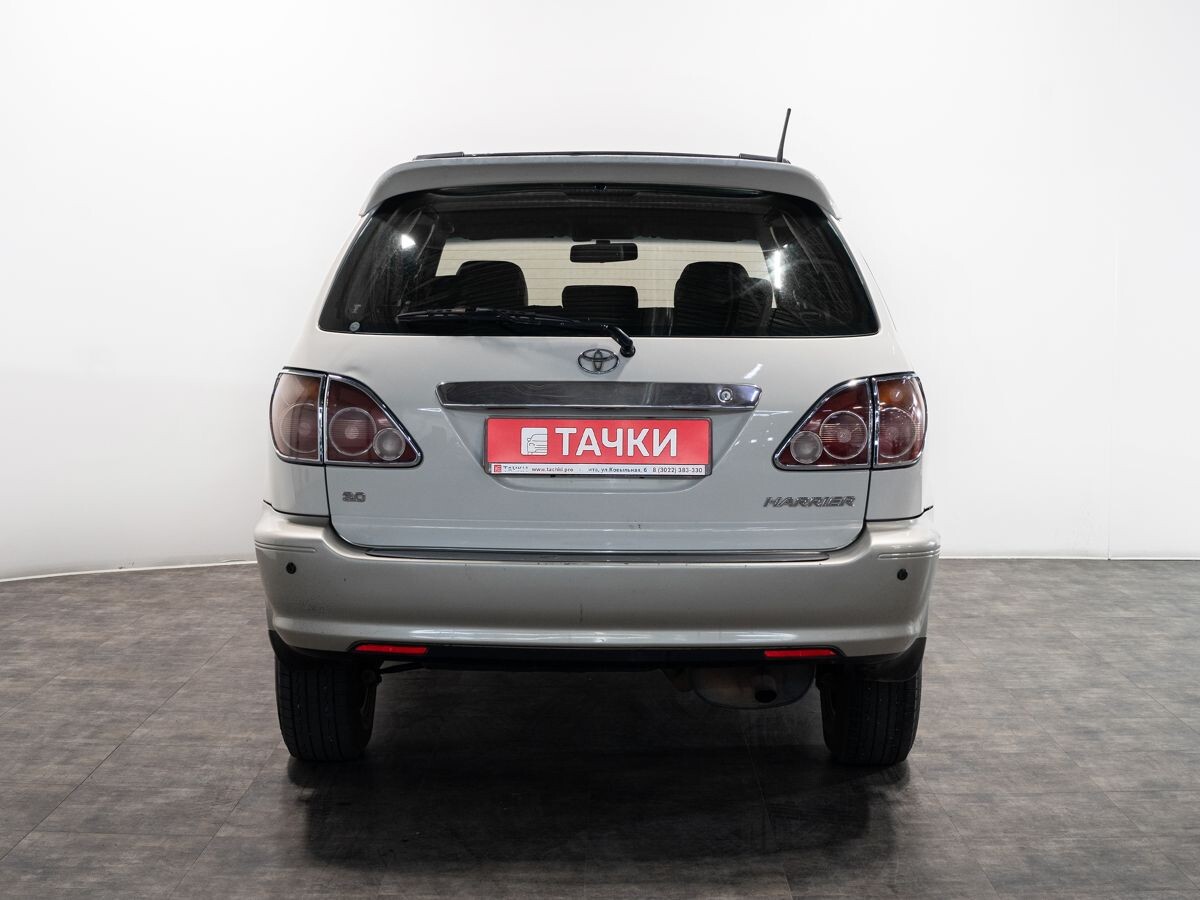 Toyota Harrier 2000 - фото автомобиля