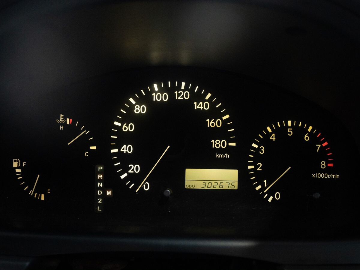 Toyota Harrier 2000 - фото автомобиля