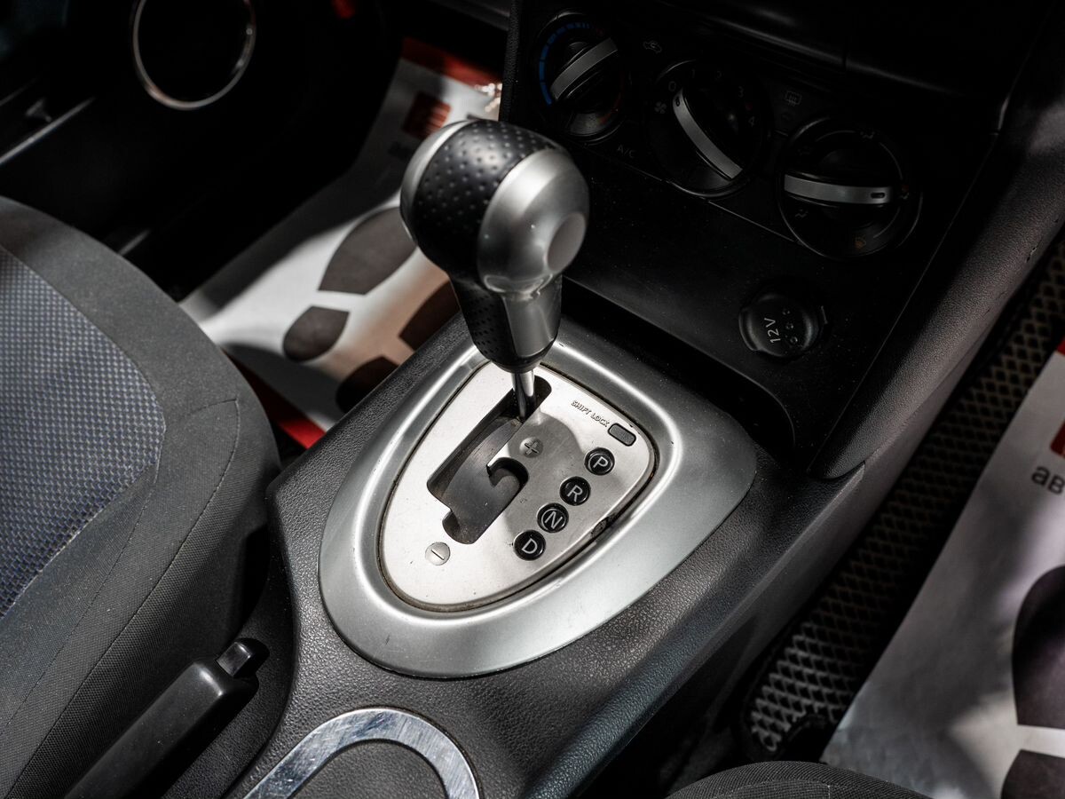 Nissan Dualis 2008 - фото автомобиля