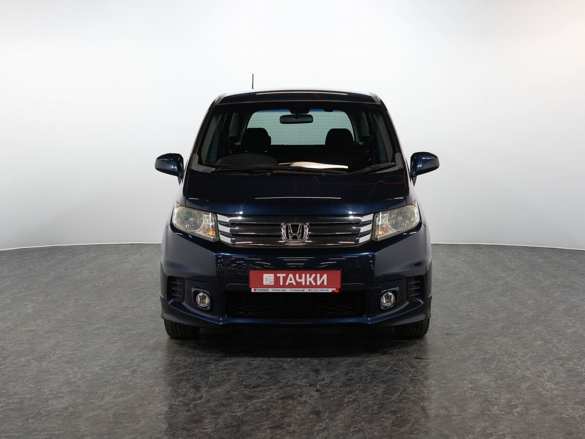 Honda Freed Spike 2011 - фото автомобиля