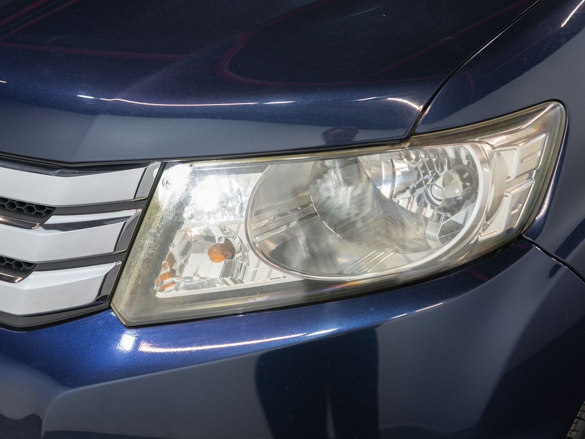 Honda Freed Spike 2011 - фото автомобиля