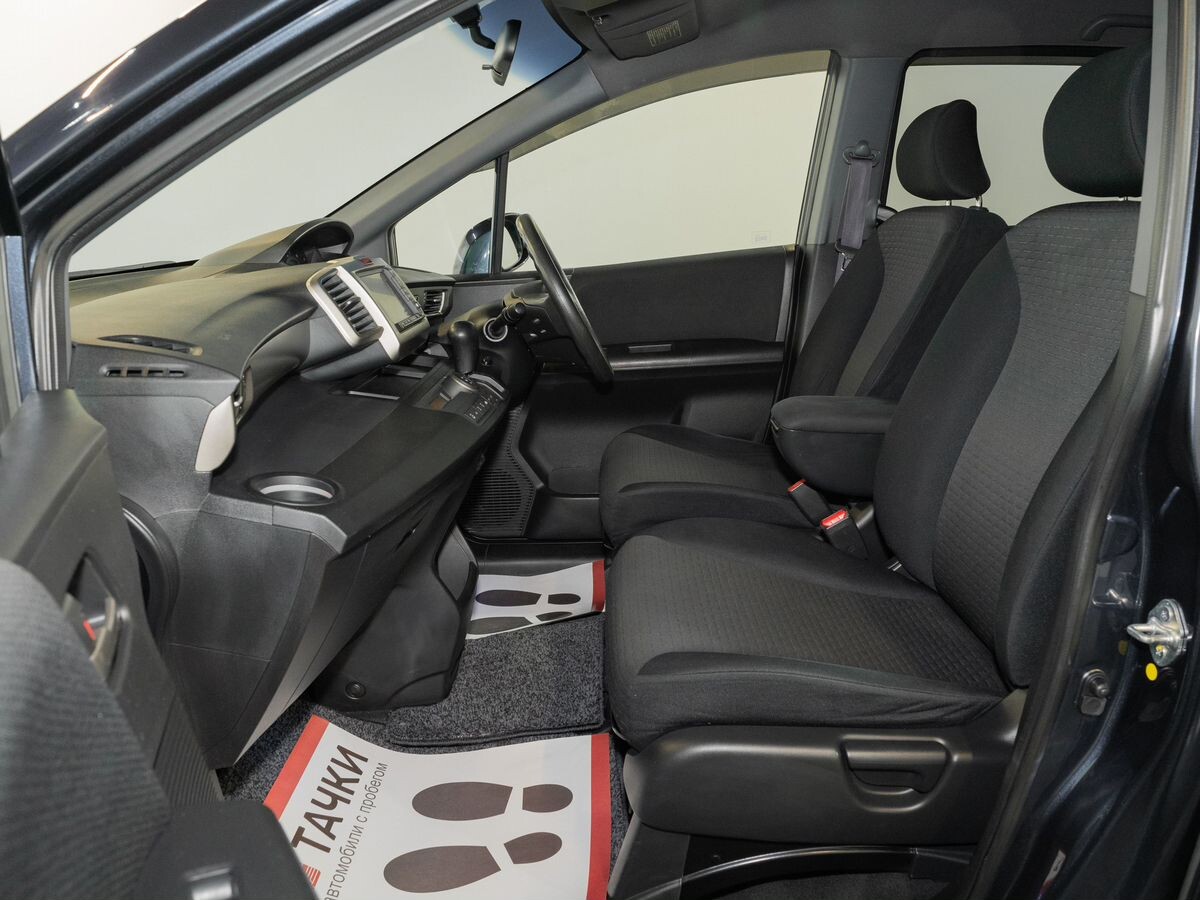 Honda Freed Spike 2011 - фото автомобиля