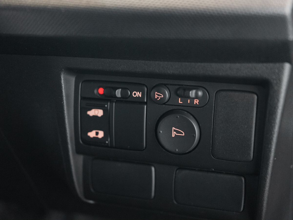 Honda Freed 2010 - фото автомобиля