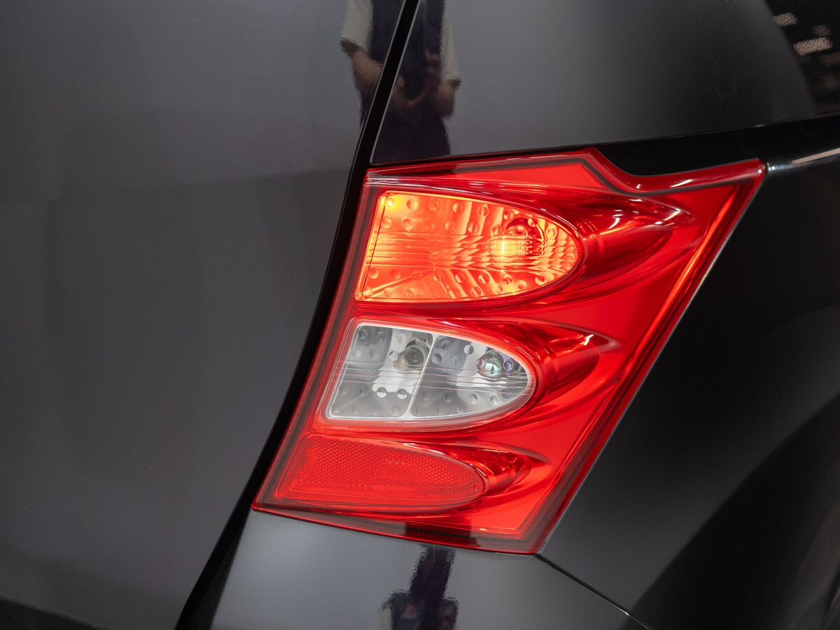 Honda Freed 2010 - фото автомобиля