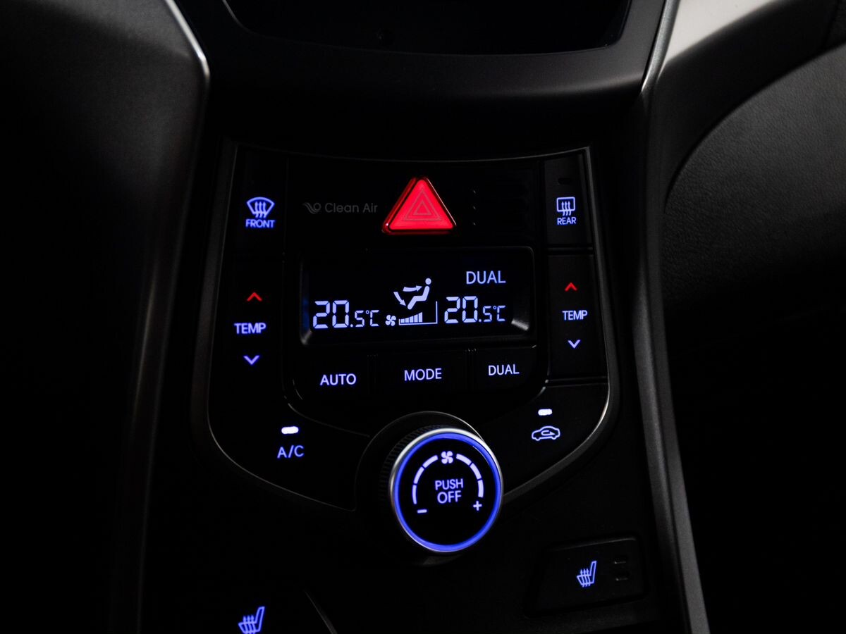 Hyundai Elantra 2015 - фото автомобиля