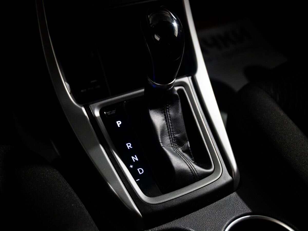 Hyundai Elantra 2015 - фото автомобиля