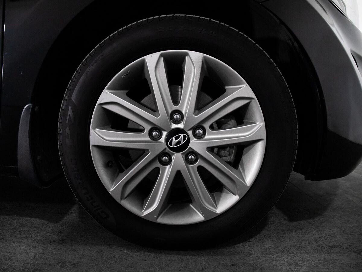 Hyundai Elantra 2015 - фото автомобиля