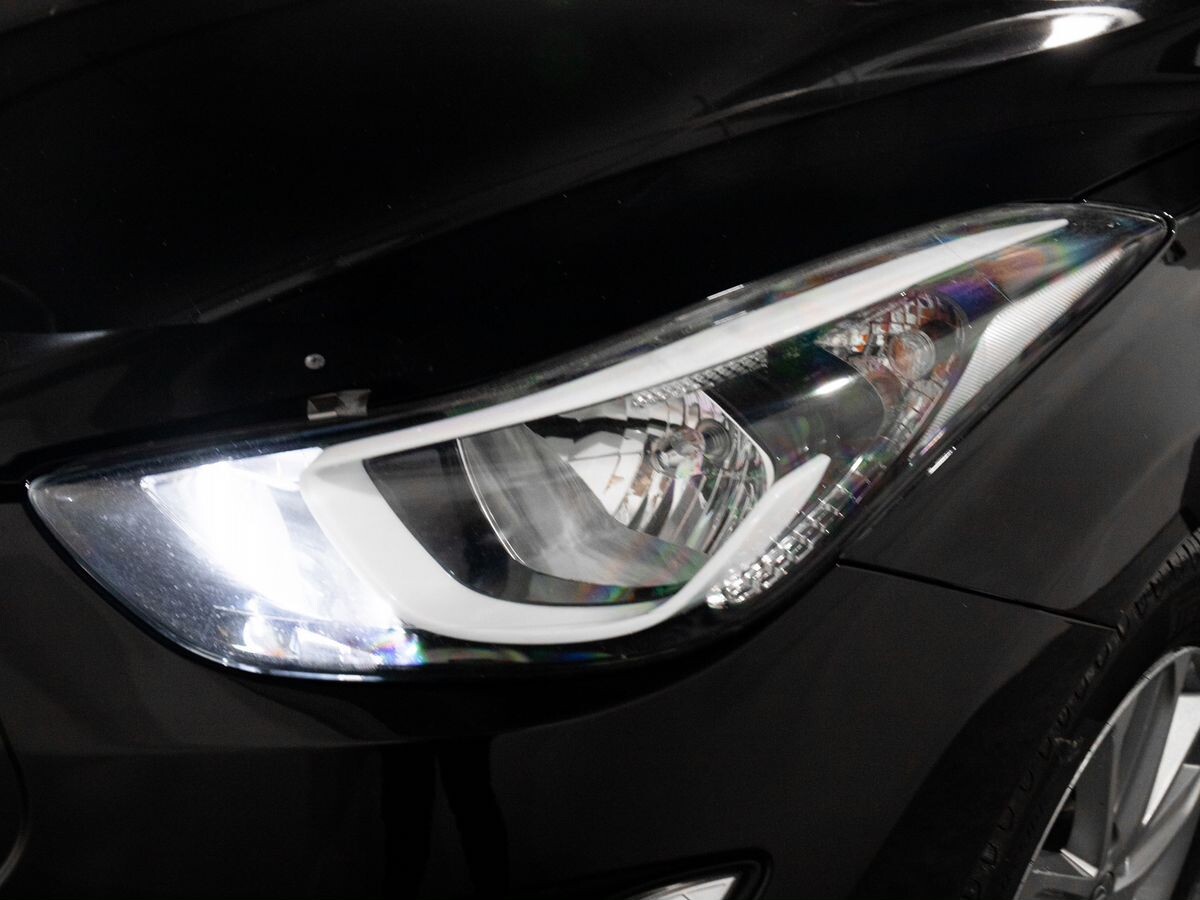 Hyundai Elantra 2015 - фото автомобиля