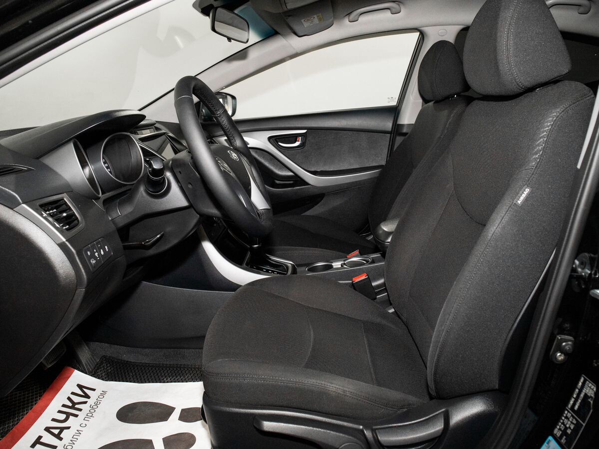 Hyundai Elantra 2015 - фото автомобиля