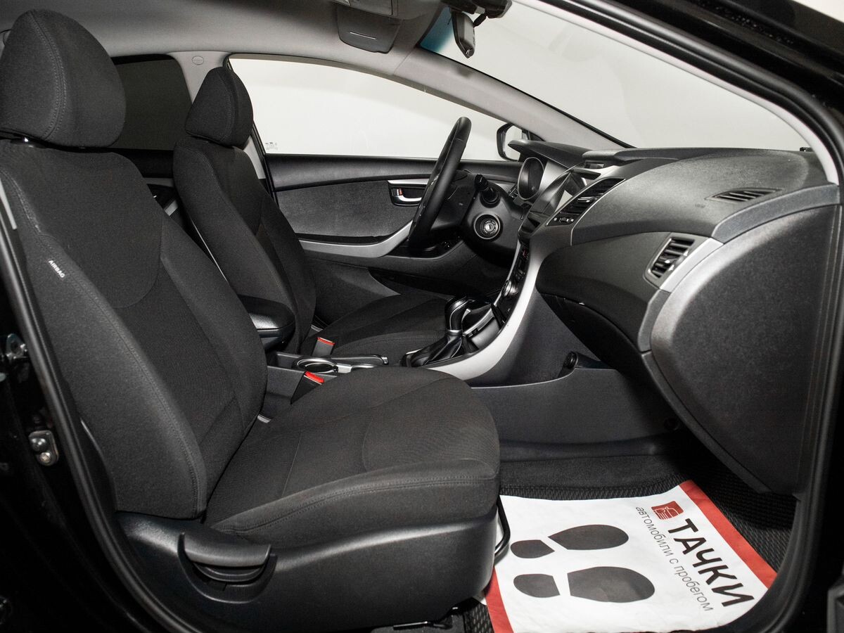 Hyundai Elantra 2015 - фото автомобиля