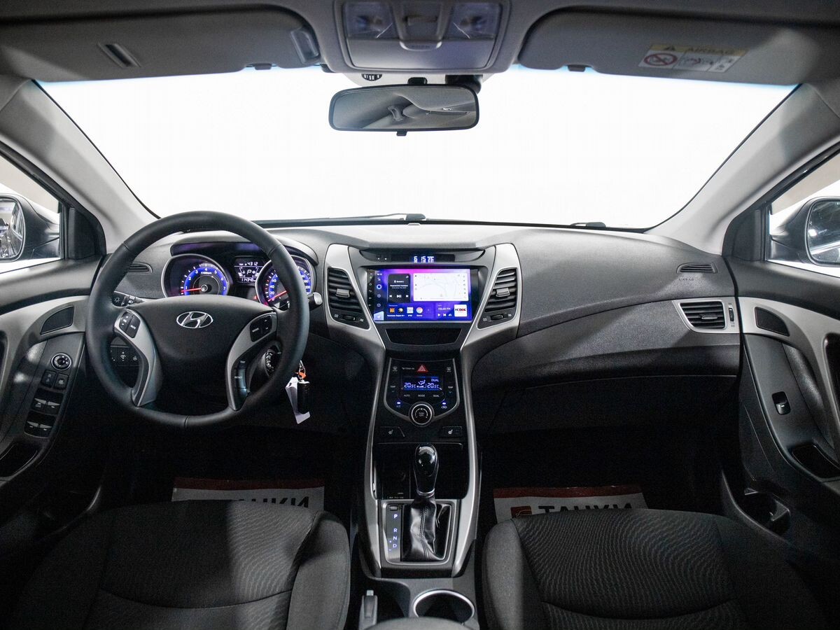 Hyundai Elantra 2015 - фото автомобиля