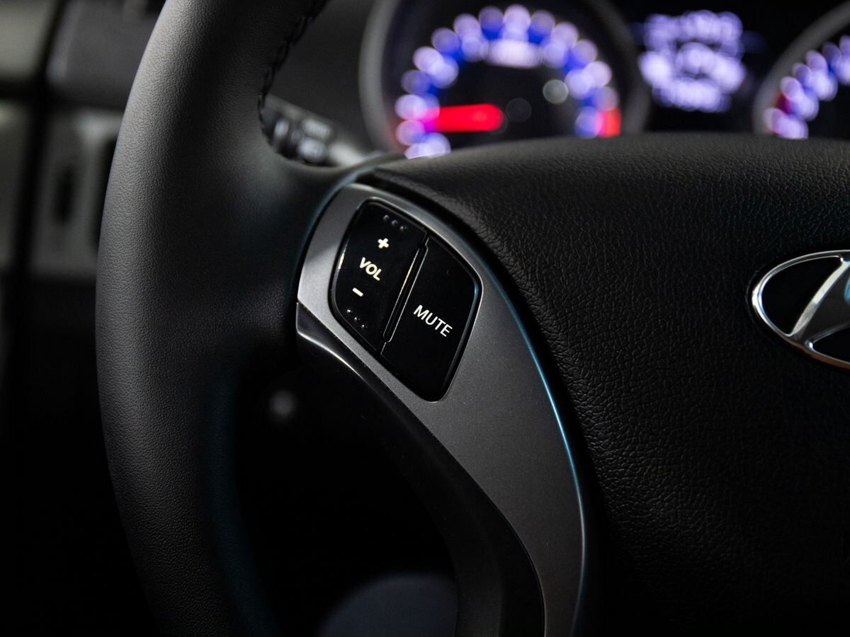 Hyundai Elantra 2015 - фото автомобиля