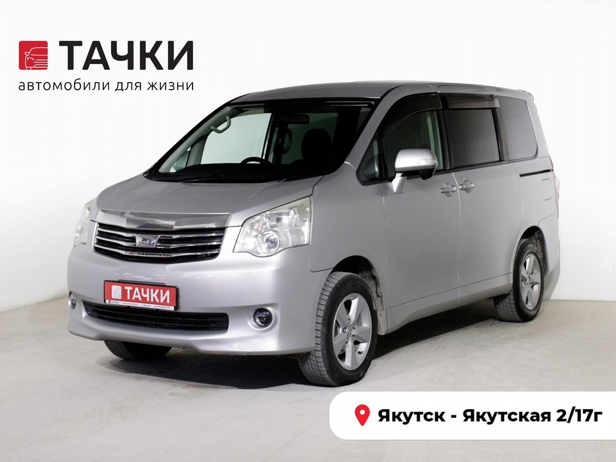 Toyota Noah 2011 - фото автомобиля