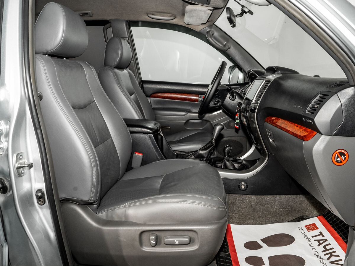 Toyota Land Cruiser Prado 2004 - фото автомобиля