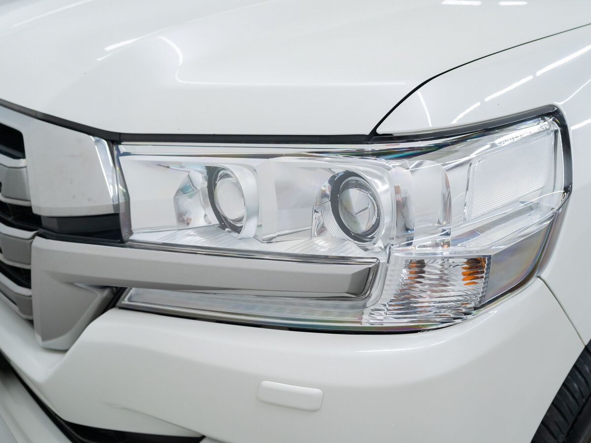 Toyota Land Cruiser 2016 - фото автомобиля
