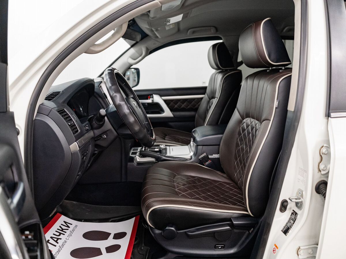 Toyota Land Cruiser 2016 - фото автомобиля