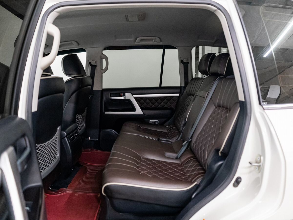 Toyota Land Cruiser 2016 - фото автомобиля
