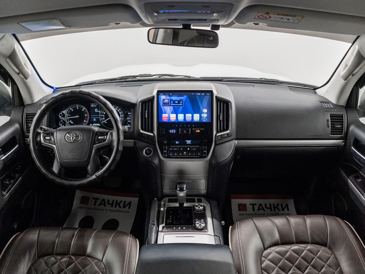 Toyota Land Cruiser 2016 - фото автомобиля