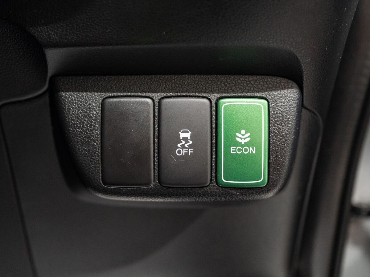 Honda Fit Shuttle 2013 - фото автомобиля