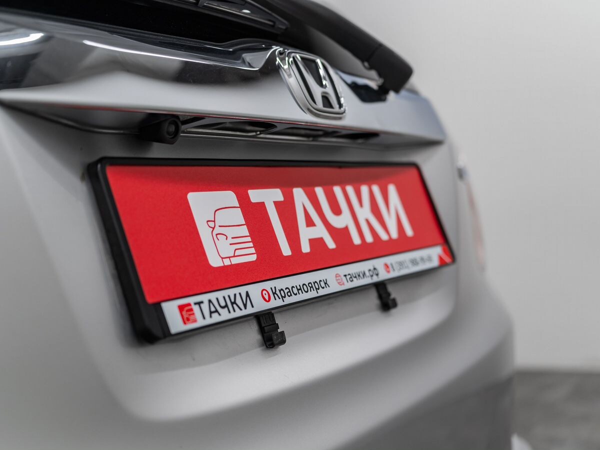 Honda Fit Shuttle 2013 - фото автомобиля
