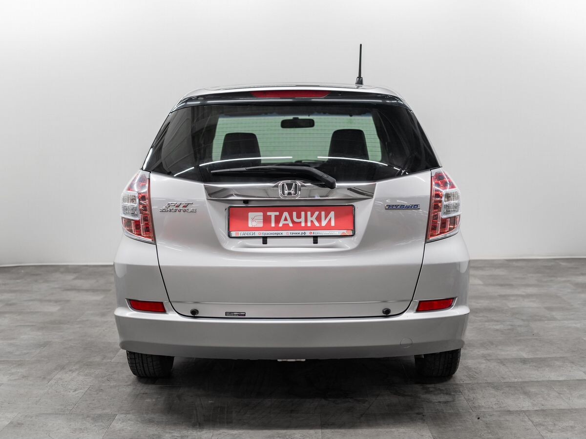 Honda Fit Shuttle 2013 - фото автомобиля