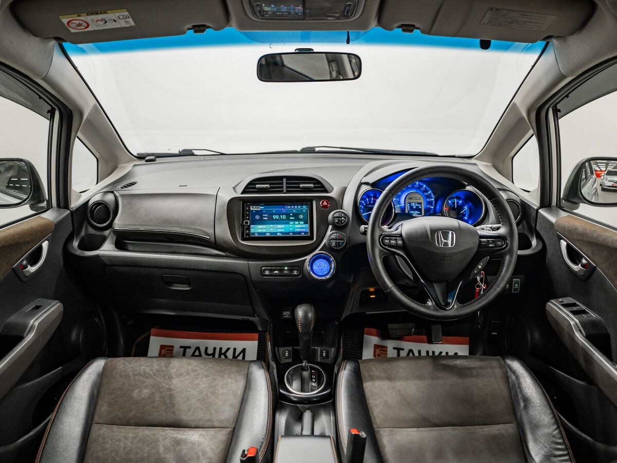 Honda Fit Shuttle 2013 - фото автомобиля