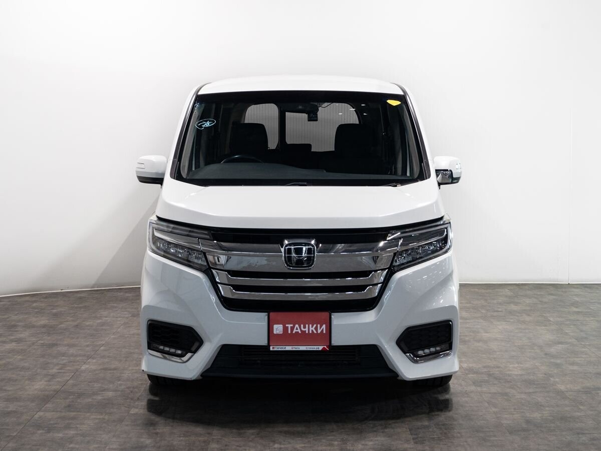 Honda Stepwgn 2018 - фото автомобиля