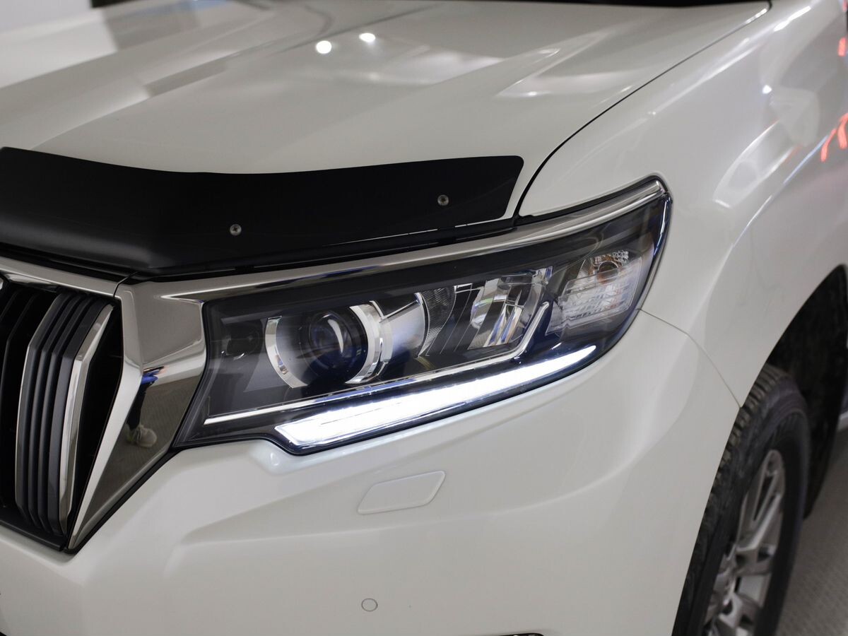 Toyota Land Cruiser Prado 2019 - фото автомобиля
