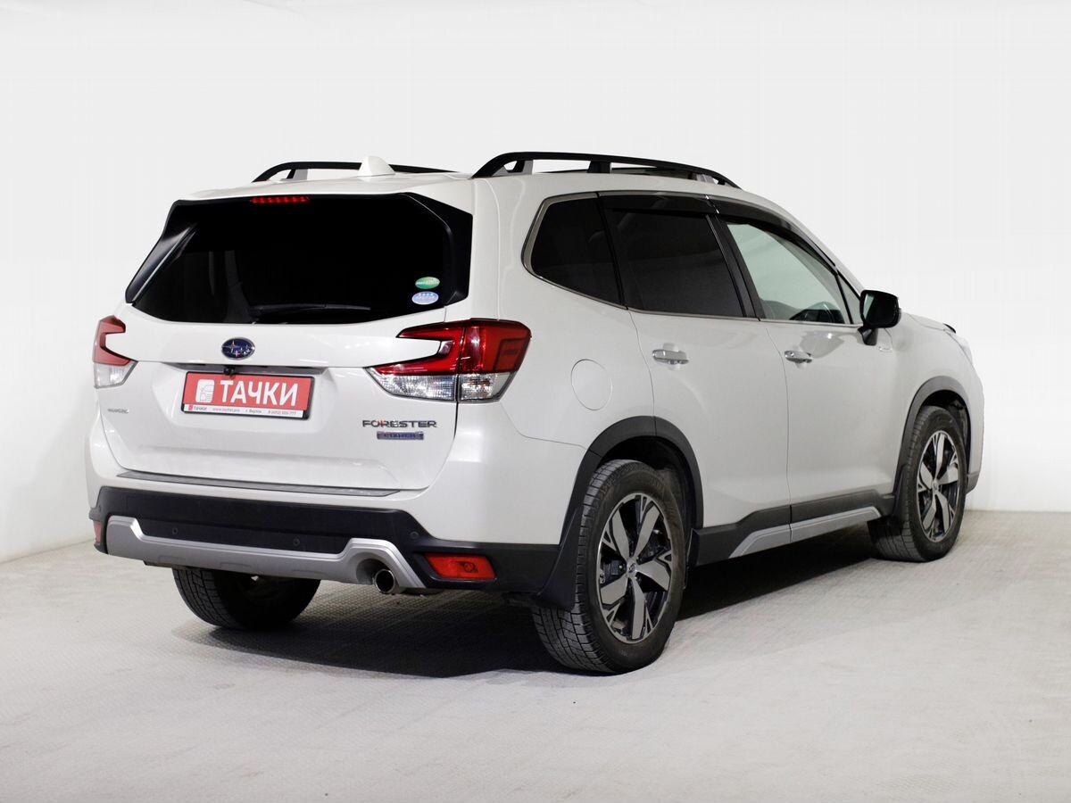 Subaru Forester 2019 - фото автомобиля