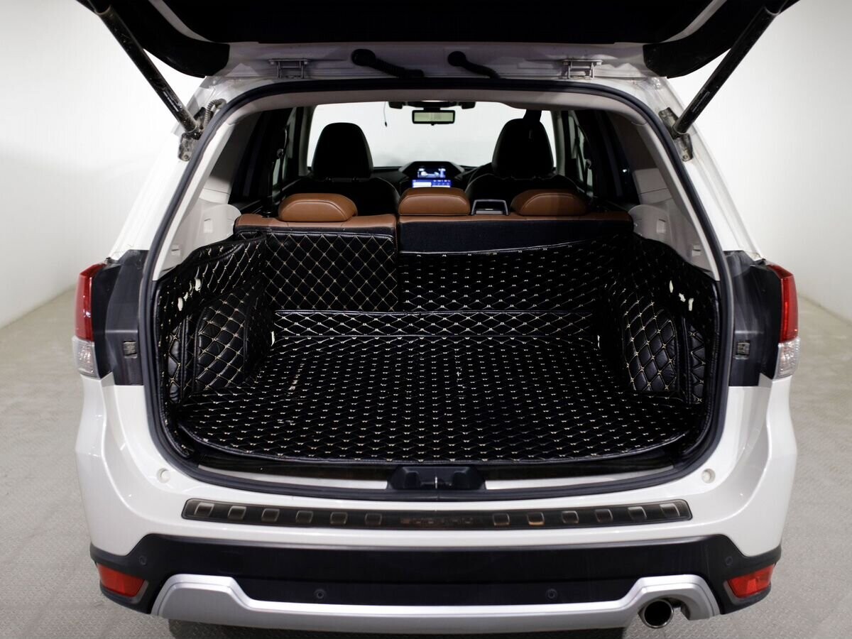 Subaru Forester 2019 - фото автомобиля