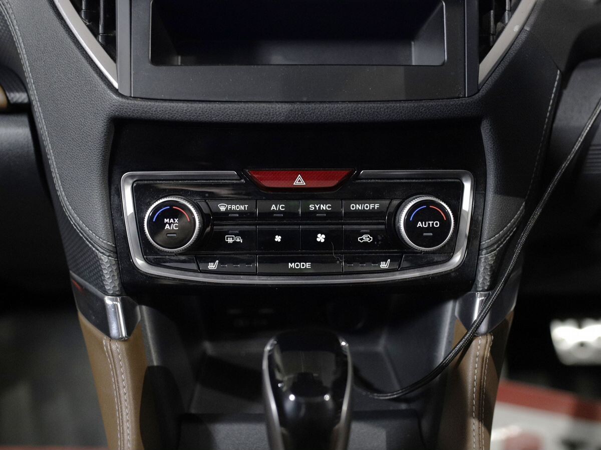 Subaru Forester 2019 - фото автомобиля