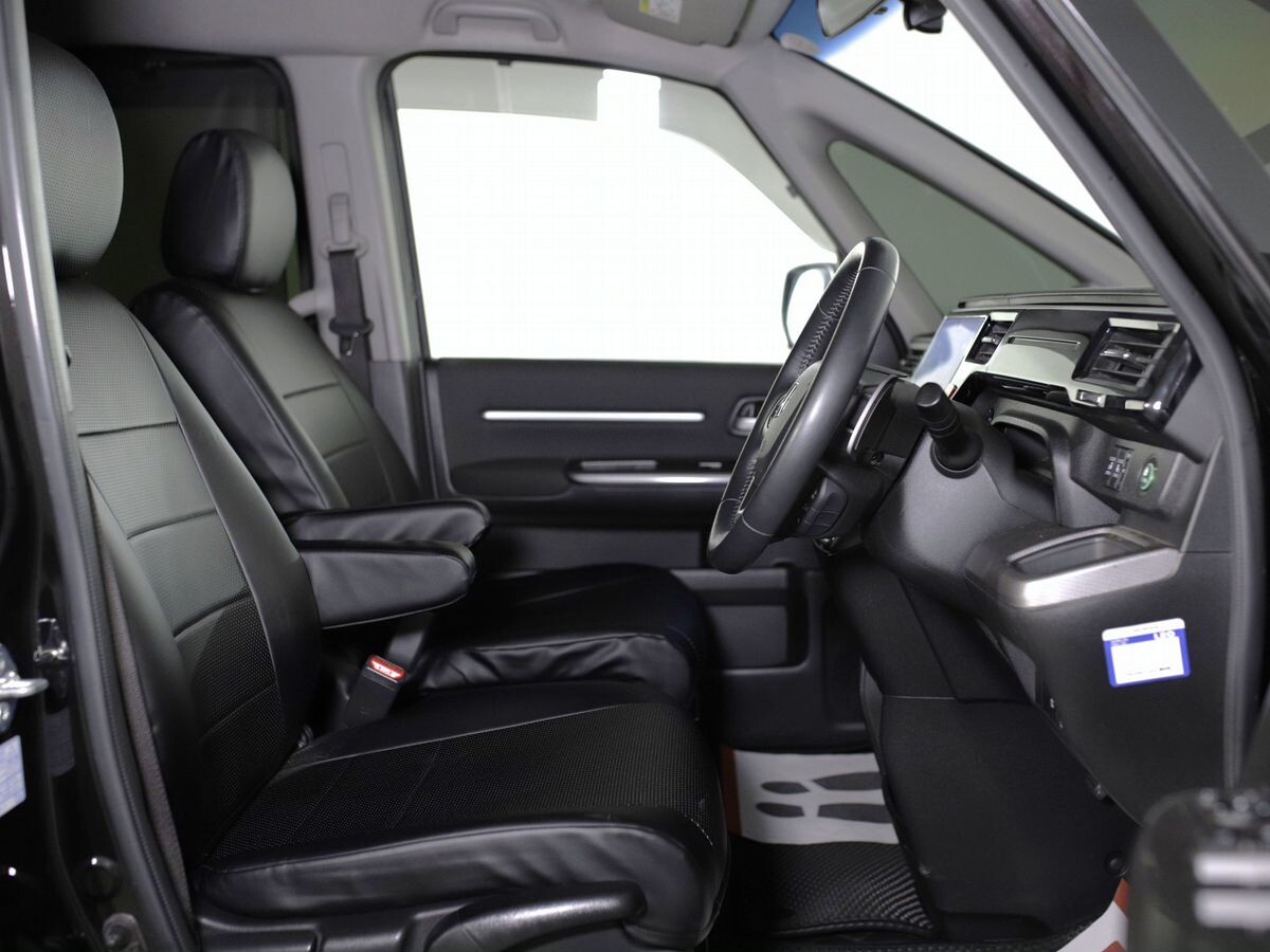 Honda Stepwgn 2021 - фото автомобиля