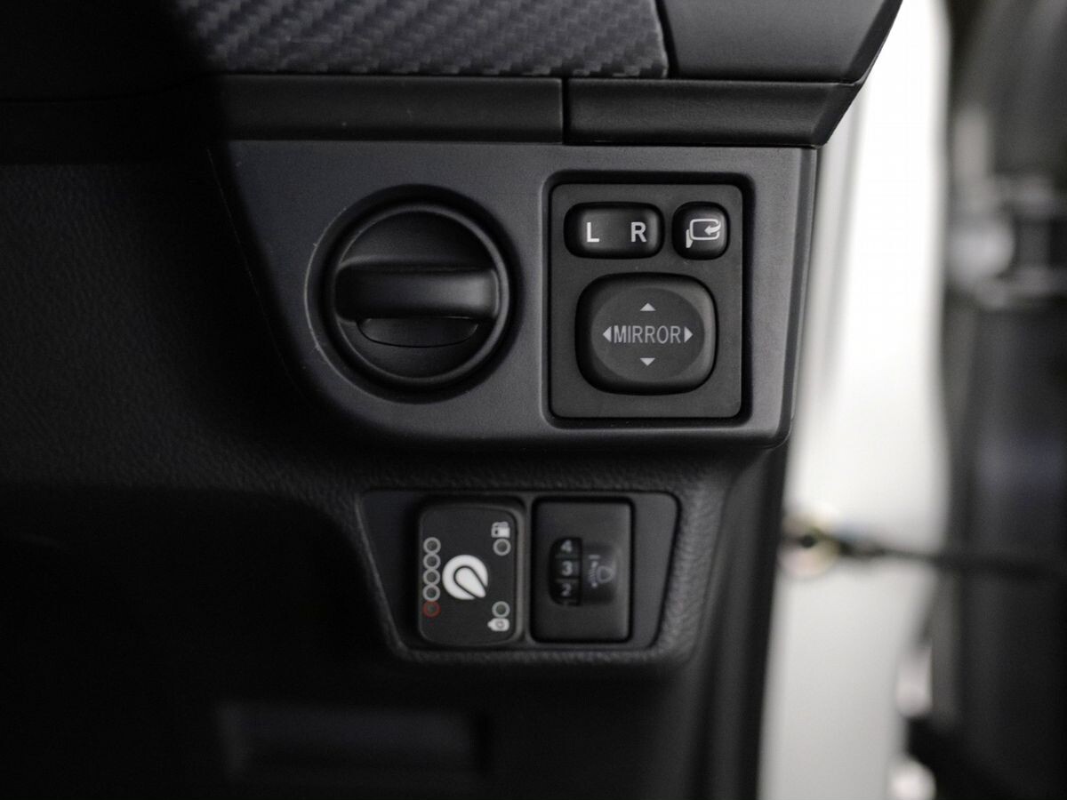 Toyota Corolla Fielder 2014 - фото автомобиля