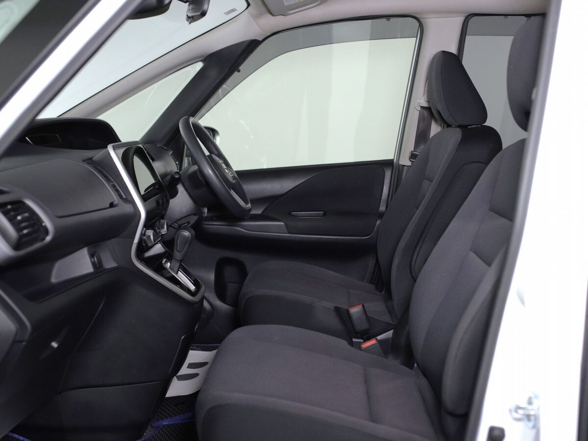 Nissan Serena 2017 - фото автомобиля