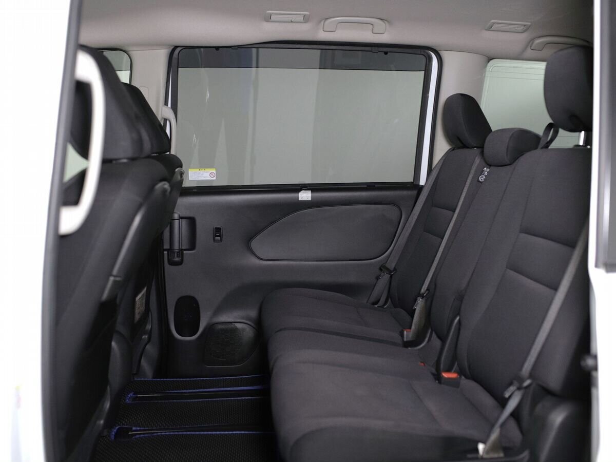 Nissan Serena 2017 - фото автомобиля