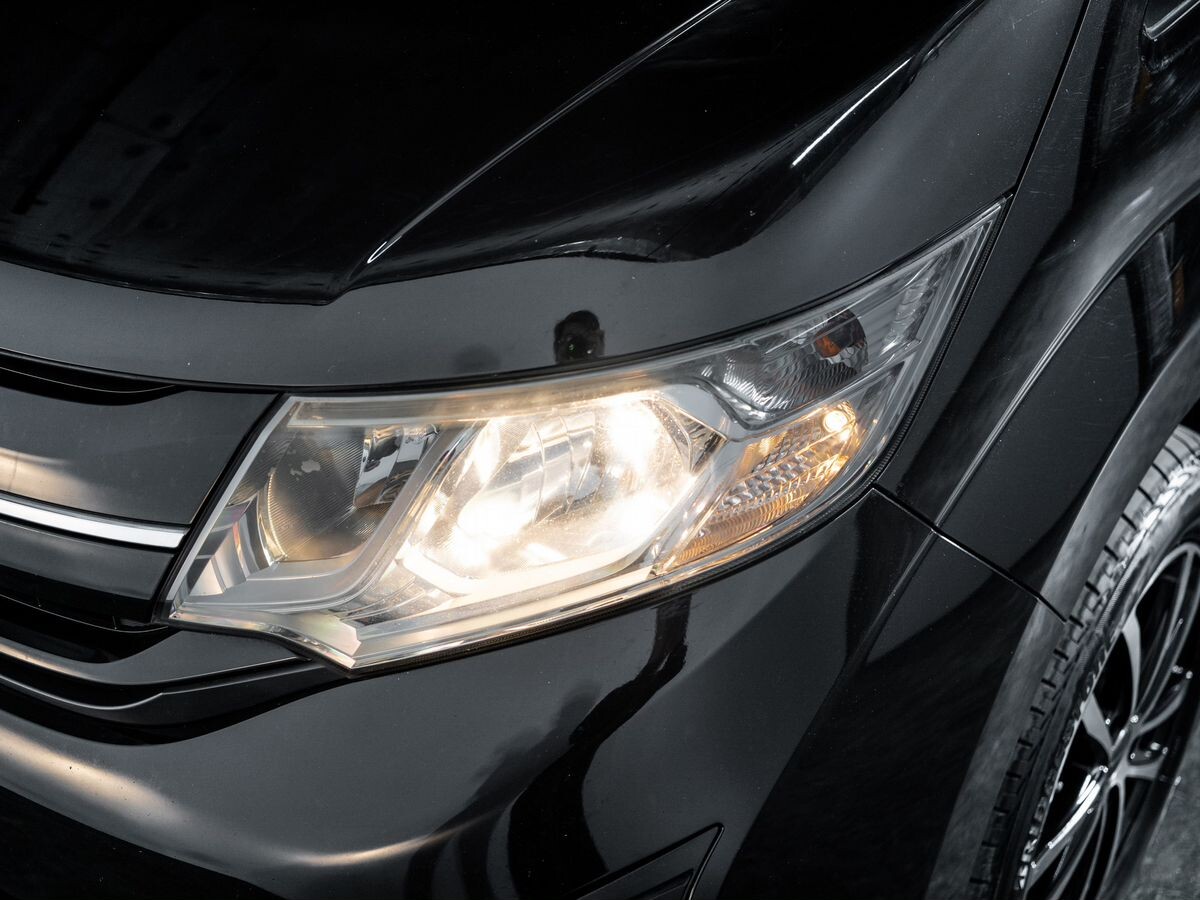 Honda Stepwgn 2015 - фото автомобиля