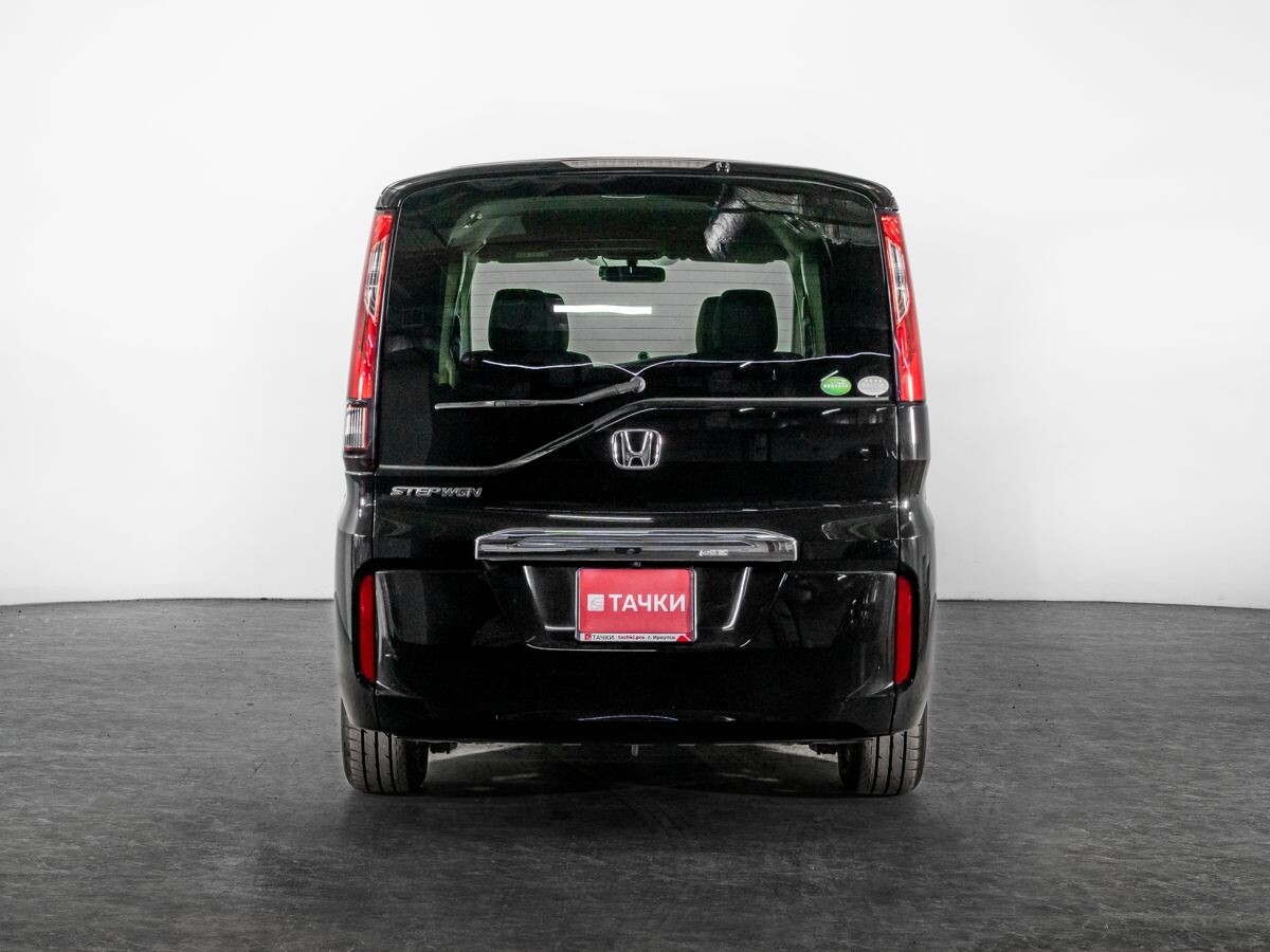 Honda Stepwgn 2015 - фото автомобиля