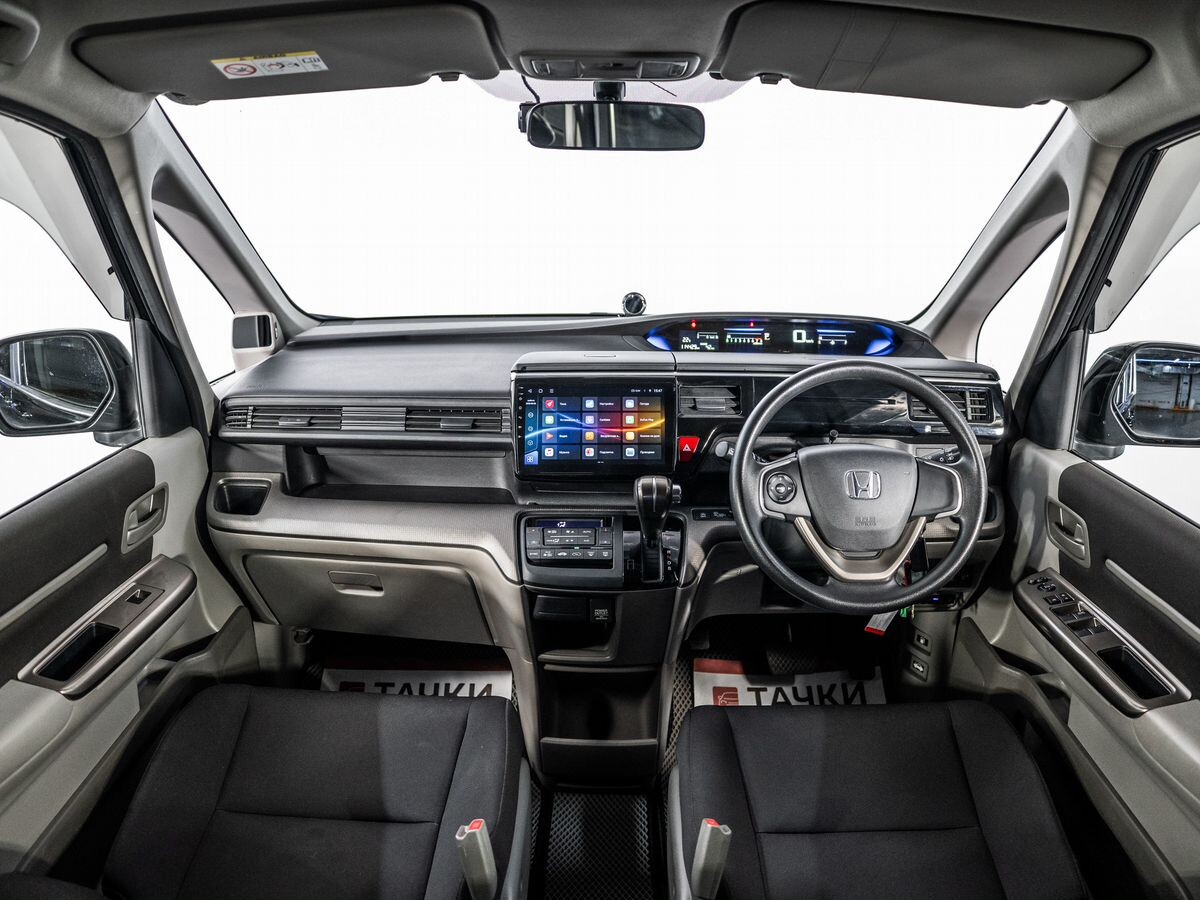 Honda Stepwgn 2015 - фото автомобиля