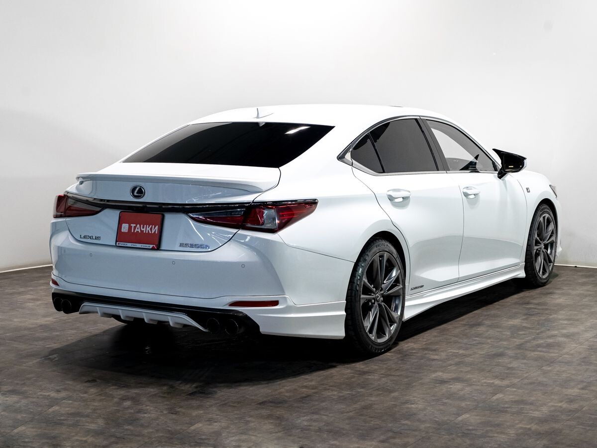 Lexus ES300h 2020 - фото автомобиля