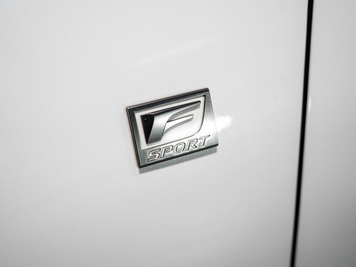 Lexus ES300h 2020 - фото автомобиля