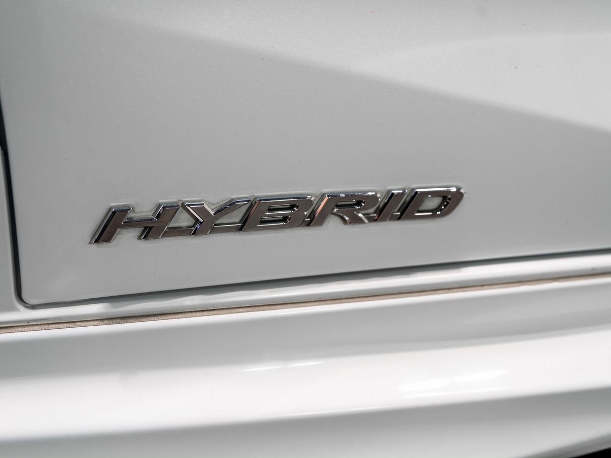 Lexus ES300h 2020 - фото автомобиля