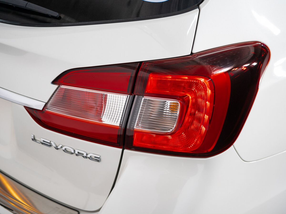 Subaru Levorg 2020 - фото автомобиля