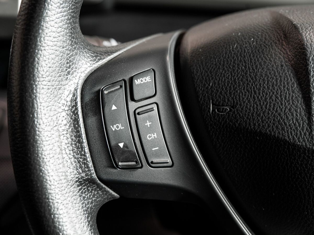 Honda Freed Spike 2010 - фото автомобиля